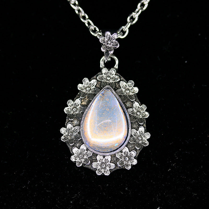 Bohemian Vintage Flower Moonstone Pendant Women Necklace