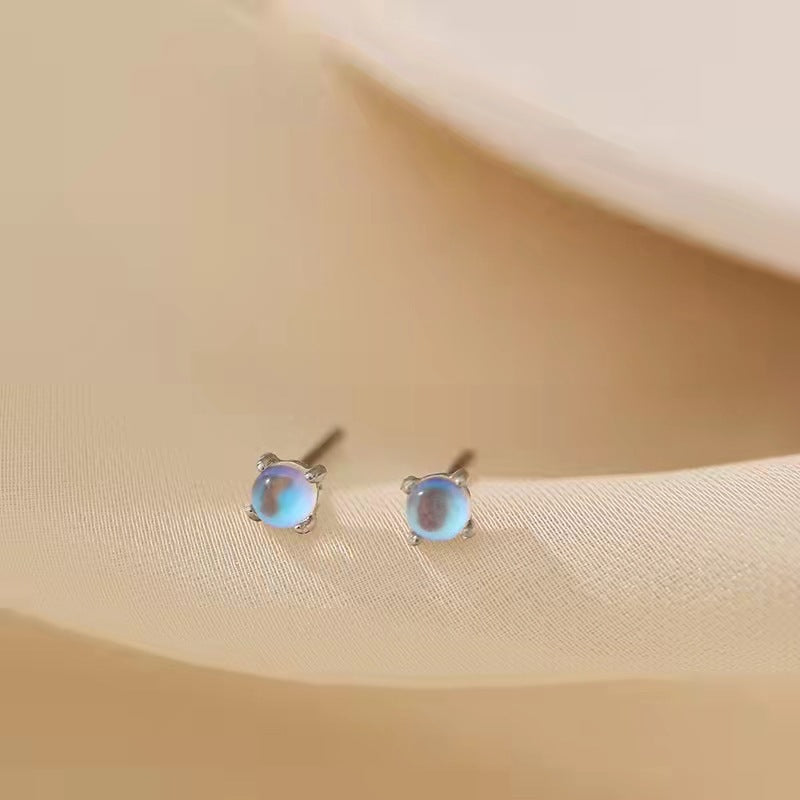 Women's Simple Temperament High-end Moonstone Earrings