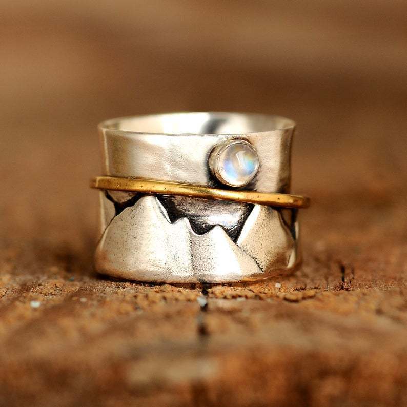 Vintage Separated Valley Gold Circle Mountain Moonstone Women Ring