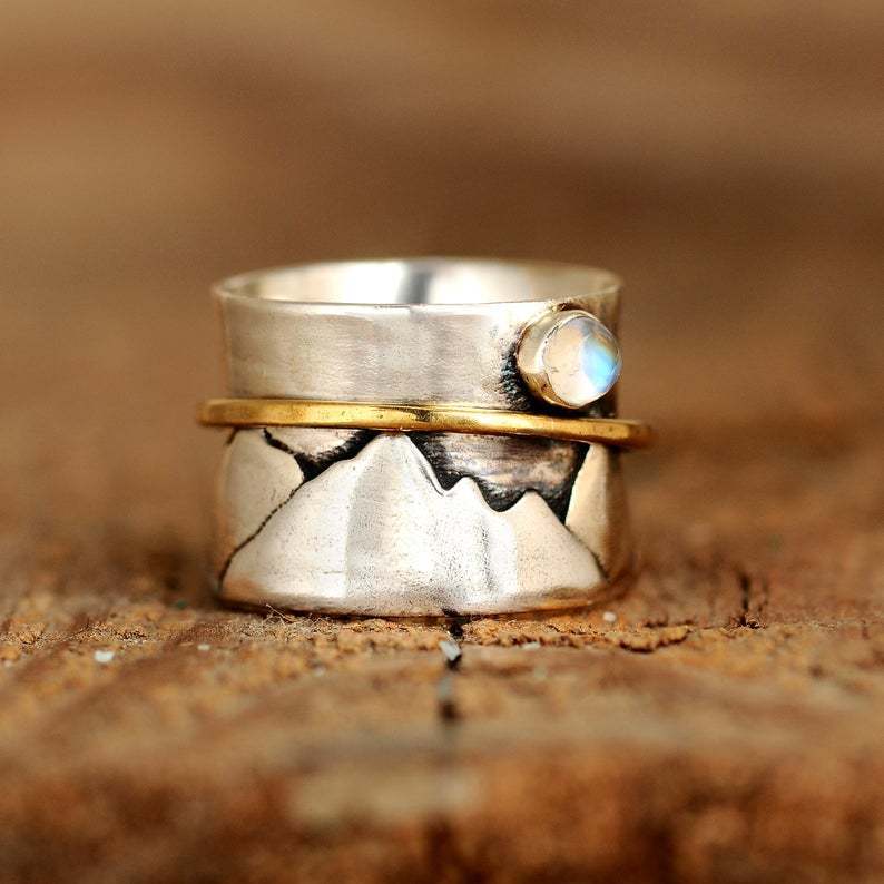 Vintage Separated Valley Gold Circle Mountain Moonstone Women Ring