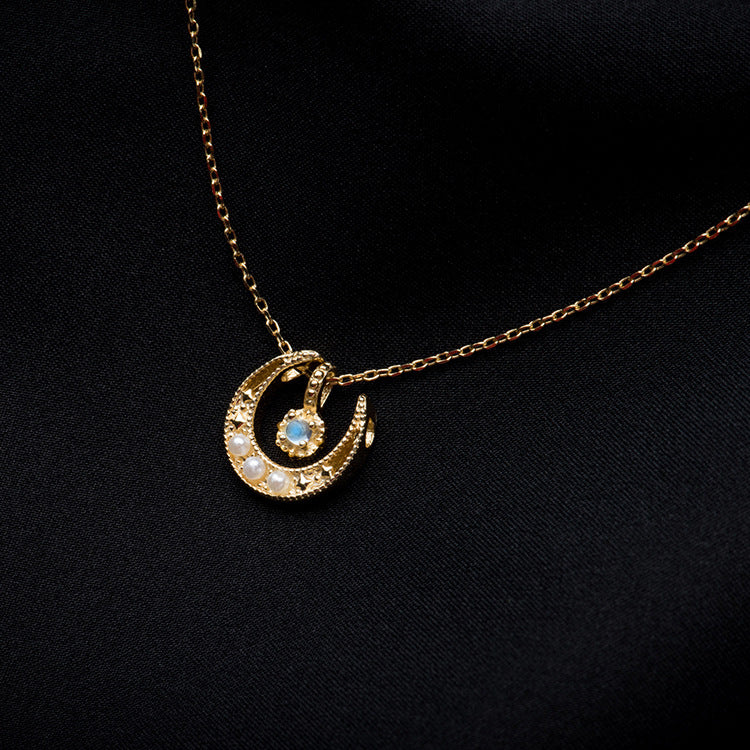 Golden Moon Moonstone Clavicle Women Necklace