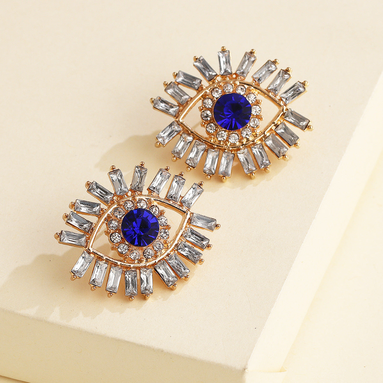 New Angel Eye Earrings Net Red Earrings Female Korean Trendy French Devil Stud Earrings