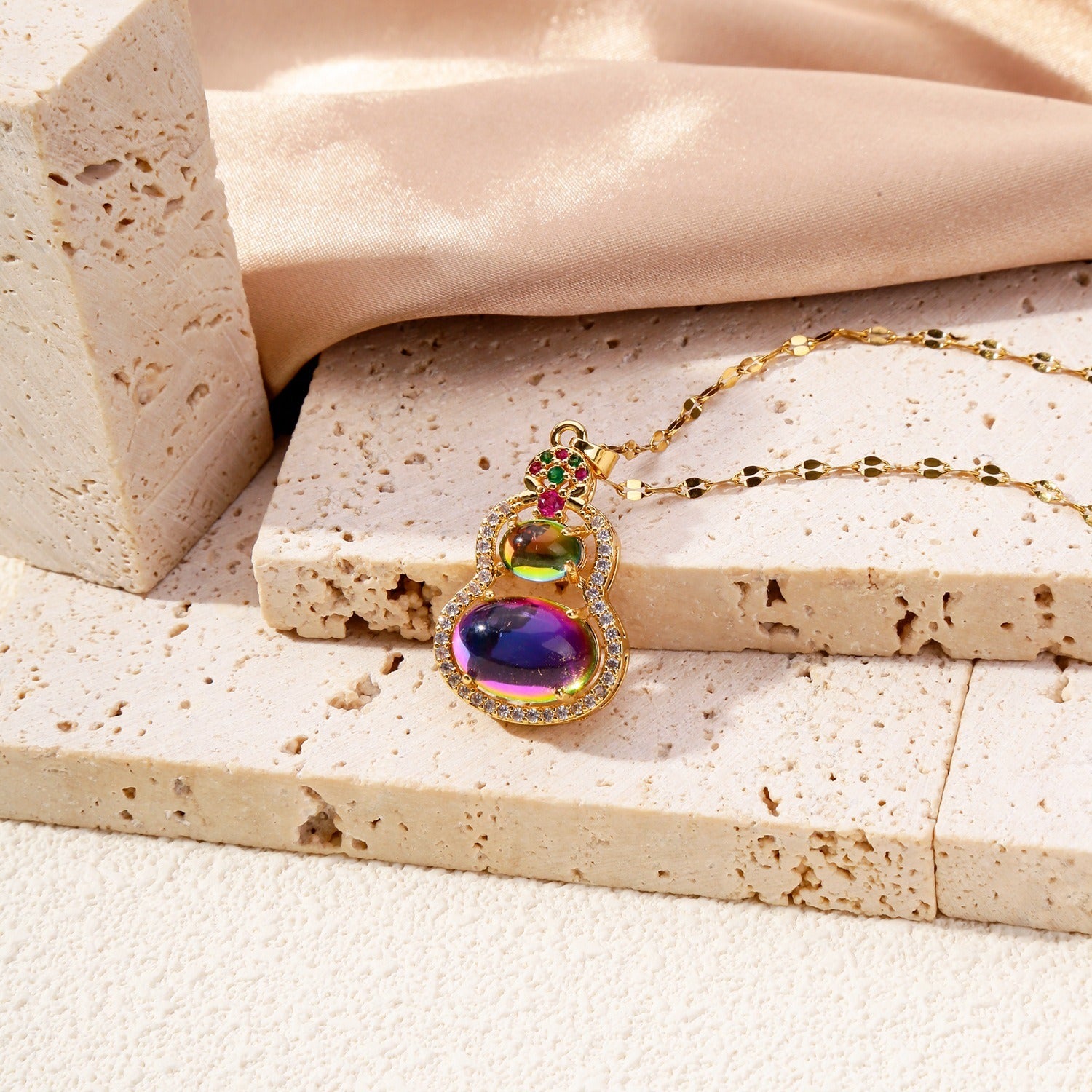 Hip hop new necklace exquisite colorful cat's eye stone gourd clavicle chain light luxury niche design