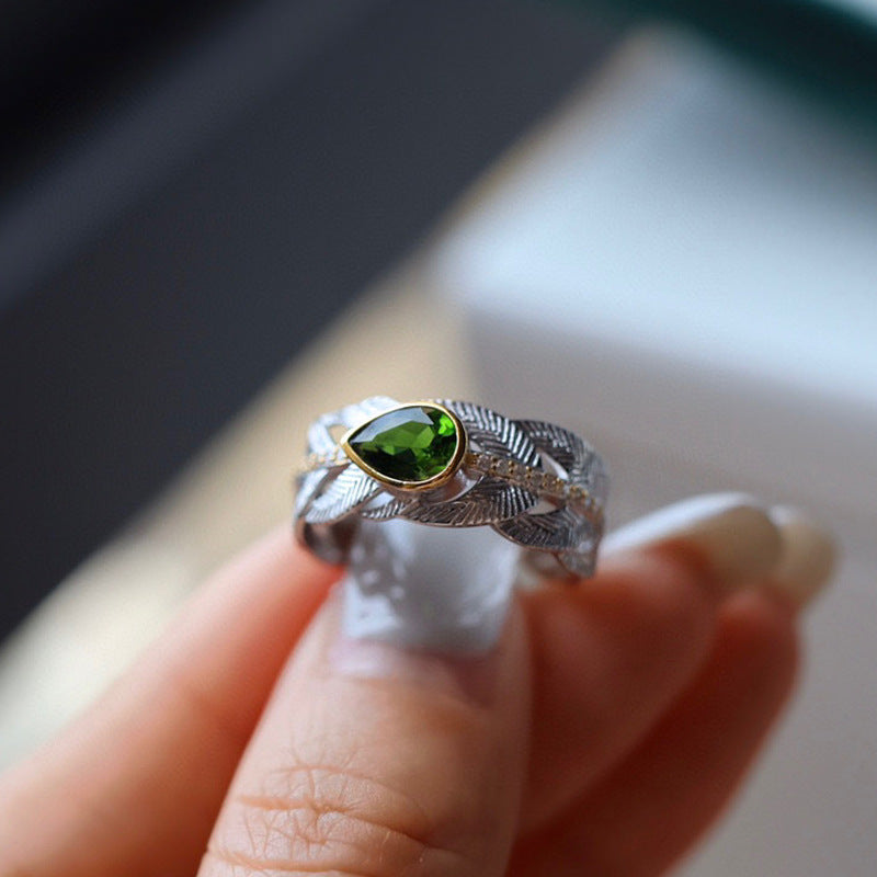 Light Luxury Natural Diopside Feather Ring