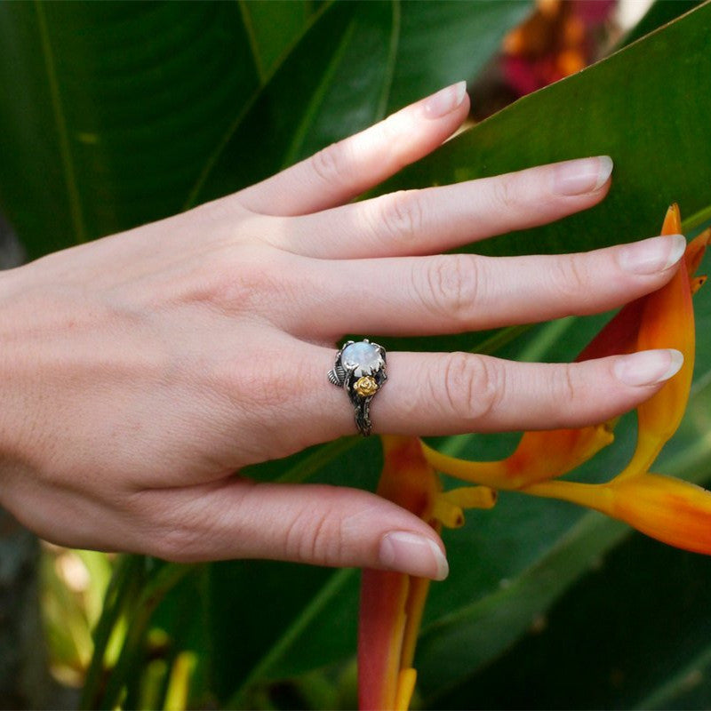 Fashion Simple Rose Moonstone Thai Silver Women Ring