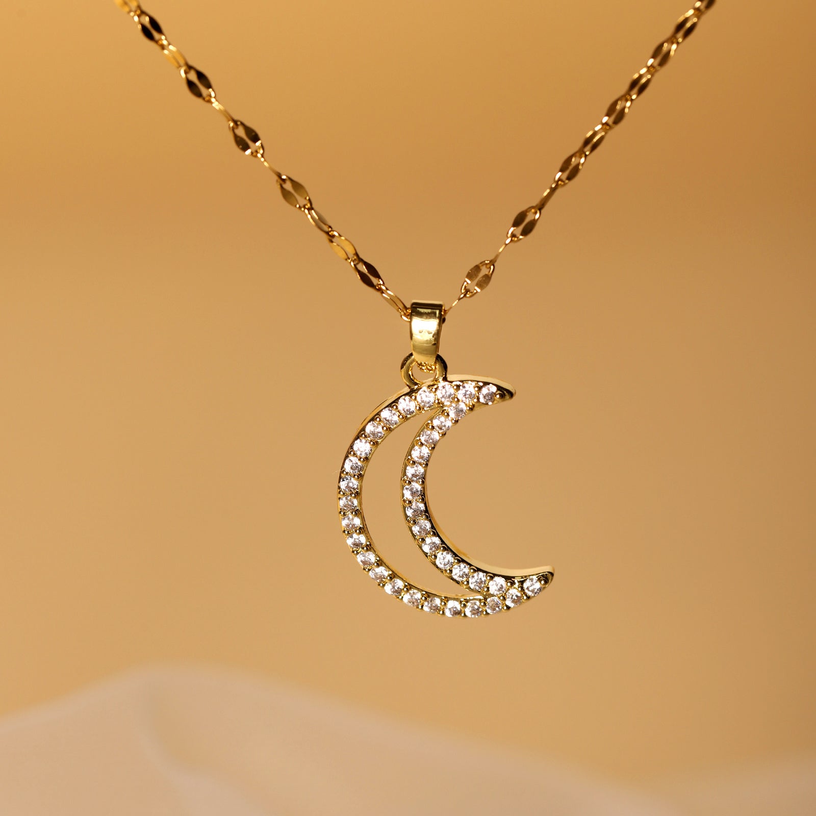 Cross Border Jewelry From Europe And America, Full Diamond Moon Necklace, Fashionable And Versatile, Niche Design, Crescent Diamond Collarbone Chain Jewelry